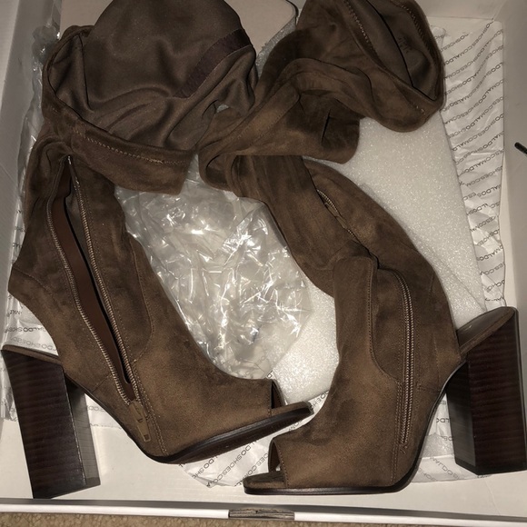 Over knee boots - Picture 2 of 4